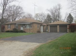 335 E 8th Ave, Clifton, IL 60927