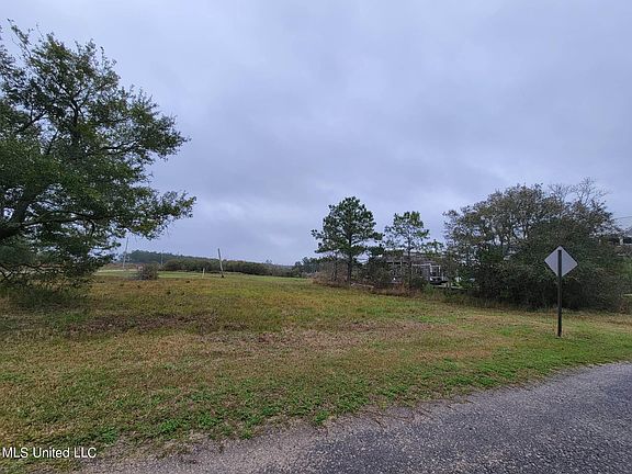 4th image of L31 32 Street Dr #2-ANN