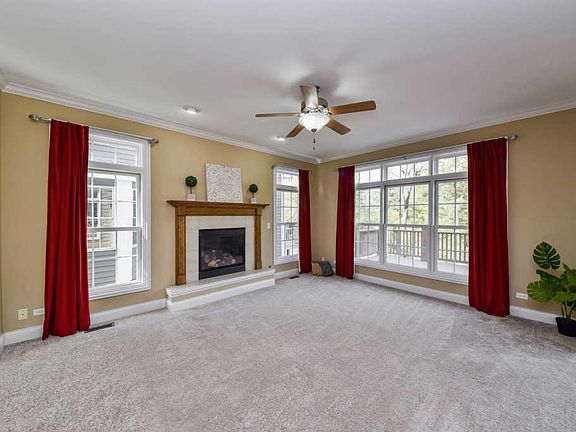2nd image of 325 Sandholm St Unit 325