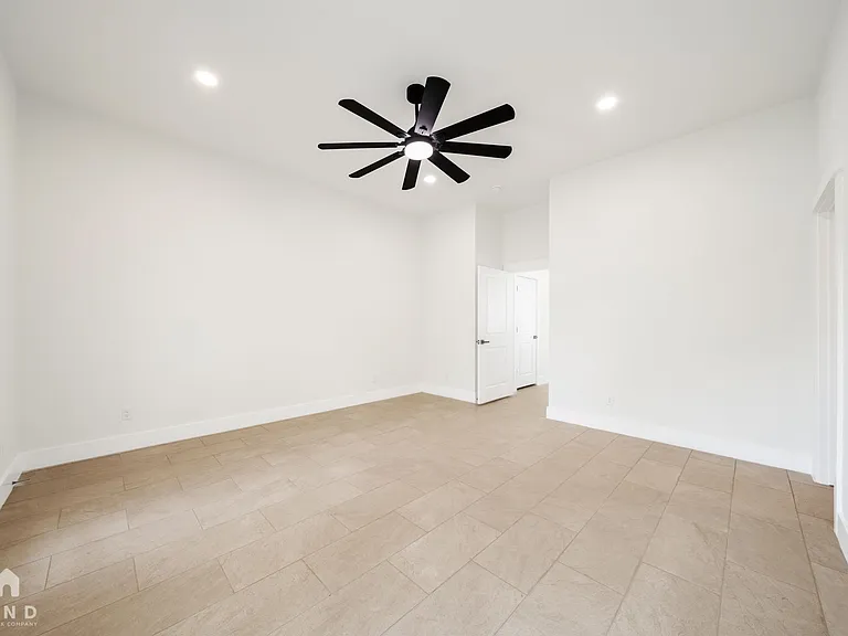 247 Princeton Ave #202 — Photo 8