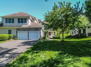5 Barton Way, Basking Ridge, NJ 07920