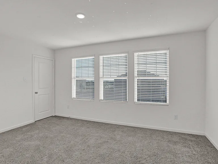 2117 Hamilton St — Photo 35
