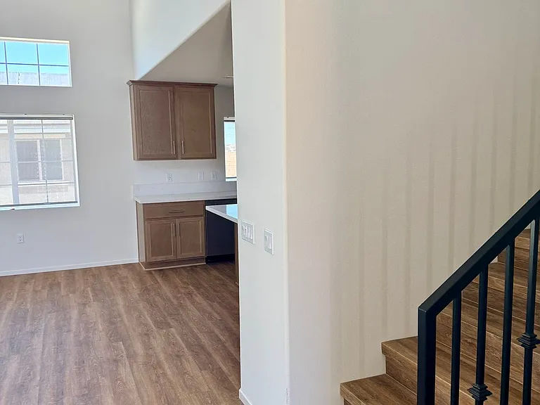 11712 Sebastian Rd — Photo 34