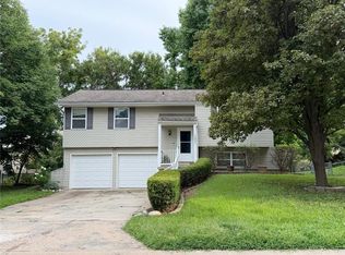 15821 W 152nd Ter, Olathe, KS 66062
