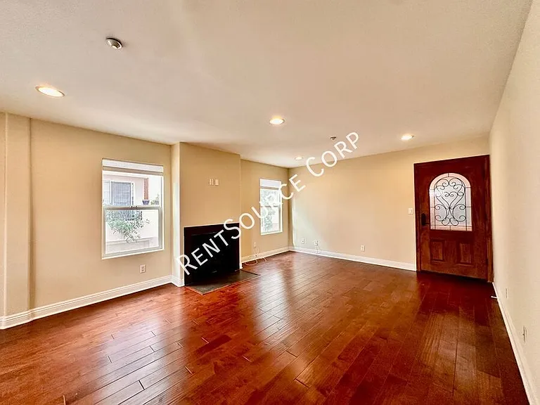 4220 Fair Ave #206 — Photo 10