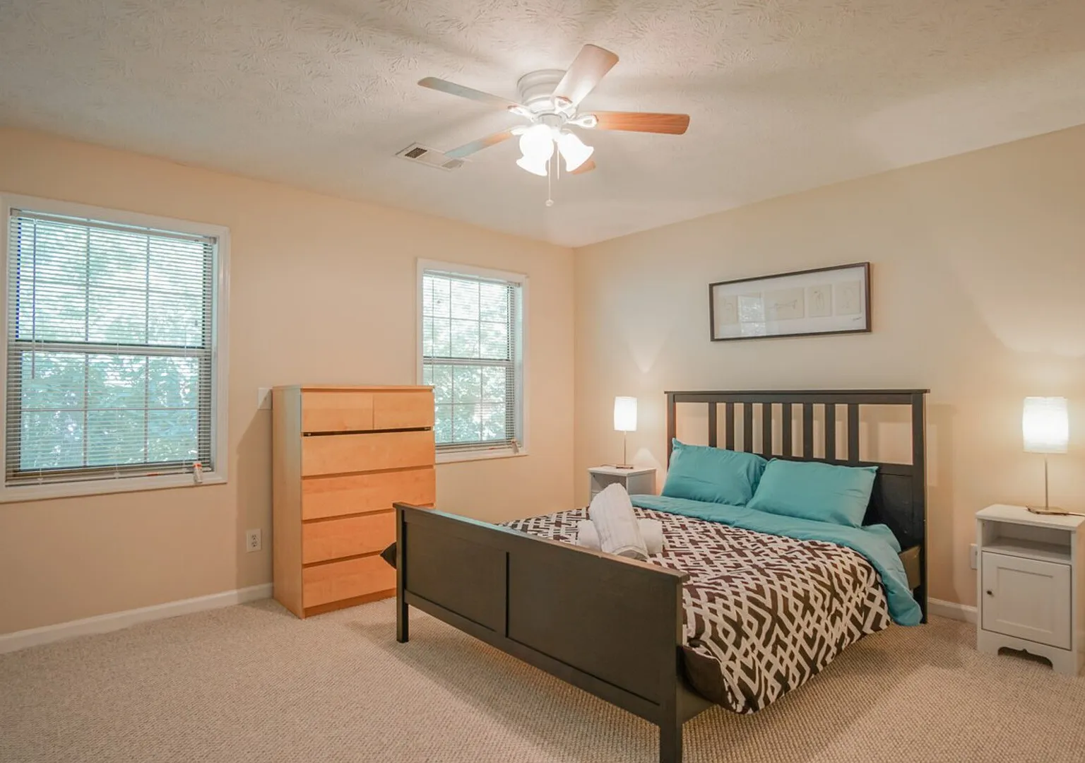 2 BR Townhouse - 10 Mins to Horse Park — Photo 4