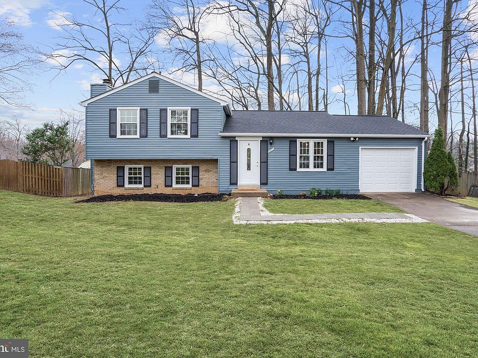 1st image of 7807 Freehollow Dr