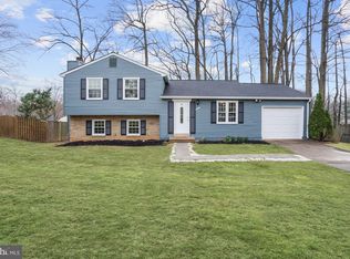 7807 Freehollow Dr, Falls Church, VA 22042