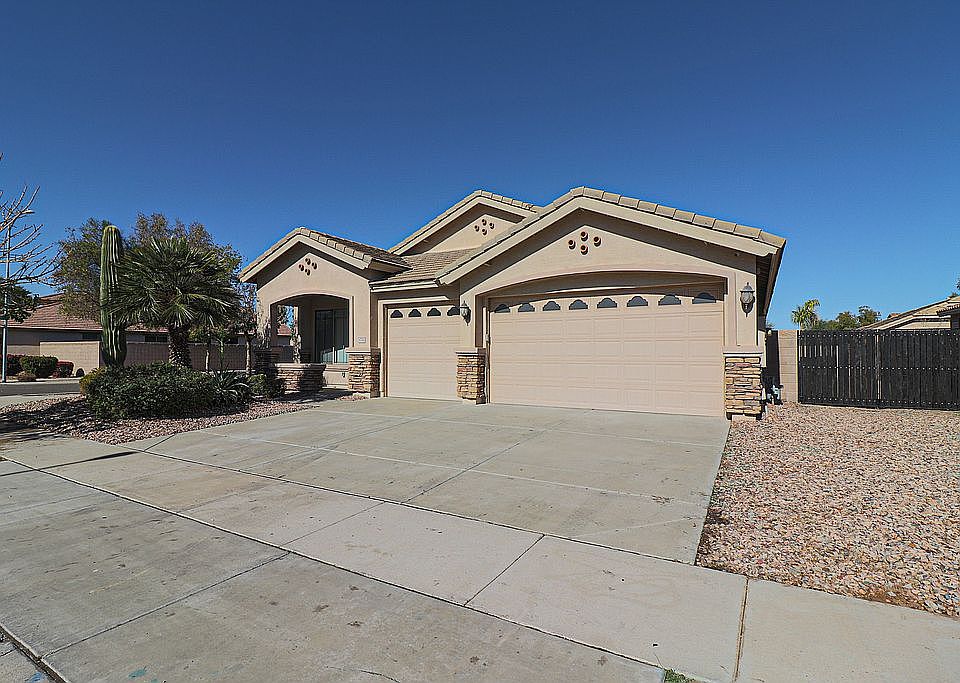 1st image of 8754 W Palmaire Ave