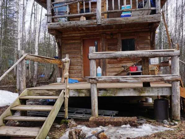 30387 S Milt Trump St, Talkeetna, AK 99676