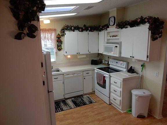 5th image of 1225 48th Avenue Dr E #255