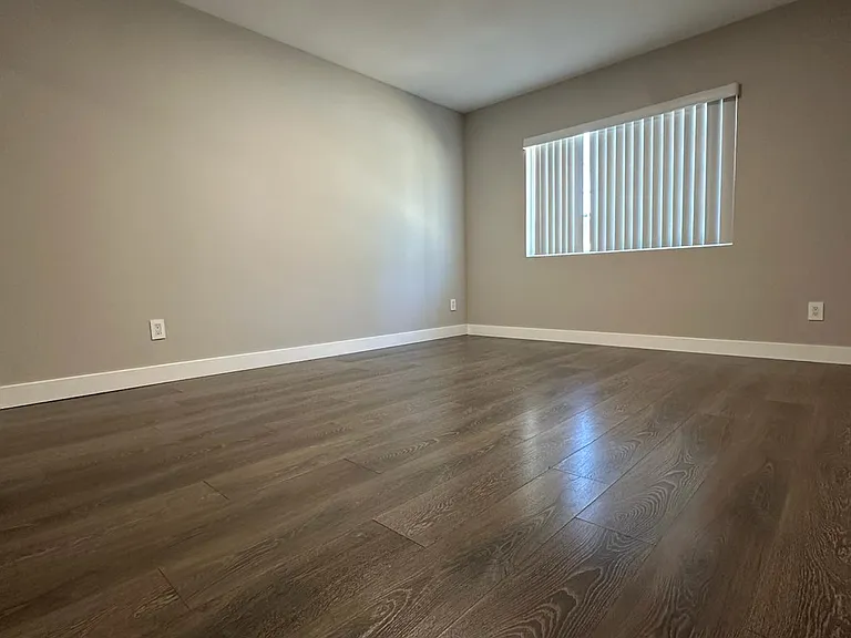 5741 Larryan Dr — Photo 10