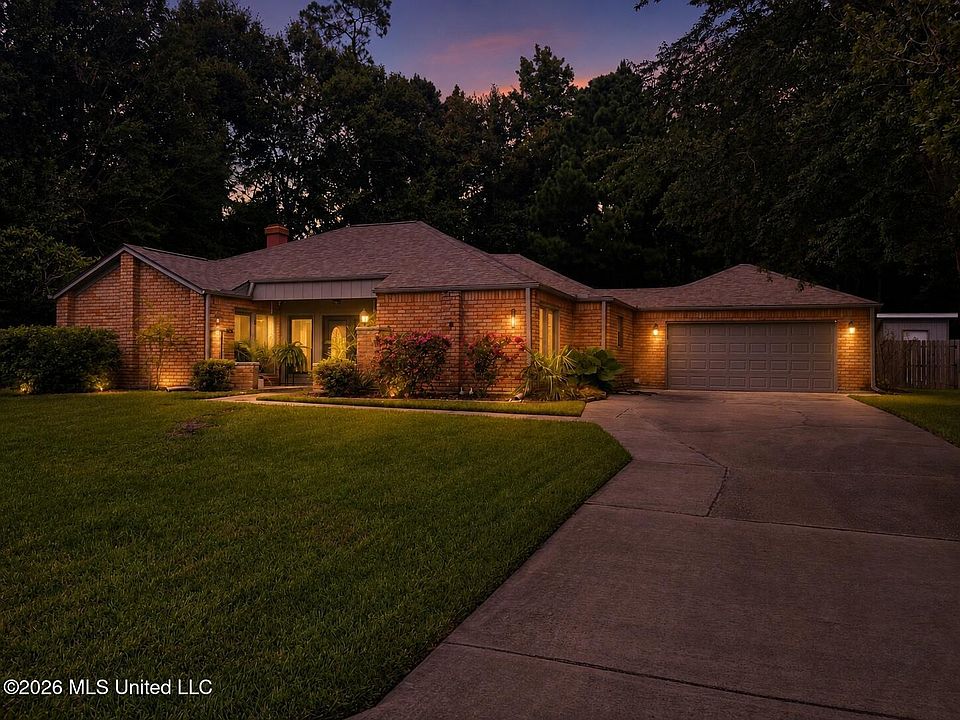 1st image of 67163 Diamondhead Dr E