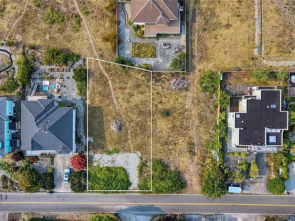4th image of 1598 Edwards Drive