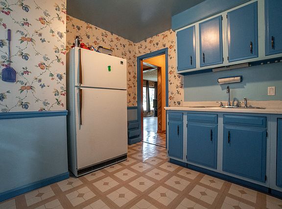 5th image of 1475 Kenilworth Dr