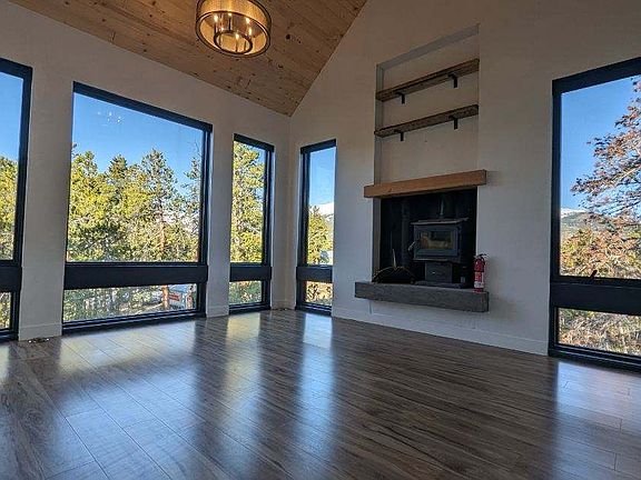 2nd image of 1373 Sequoia Dr