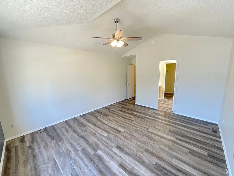 8166 Telegraph Dr — Photo 17