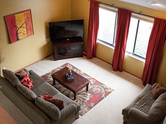 2nd image of 30843 Windy Hollow Ln
