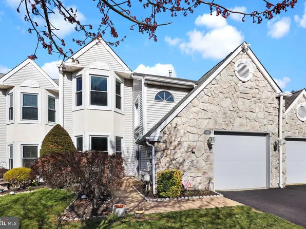 45 Kanon Ct, Newtown, PA 18940