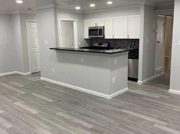 567 Wilson Bridge Dr APT C1