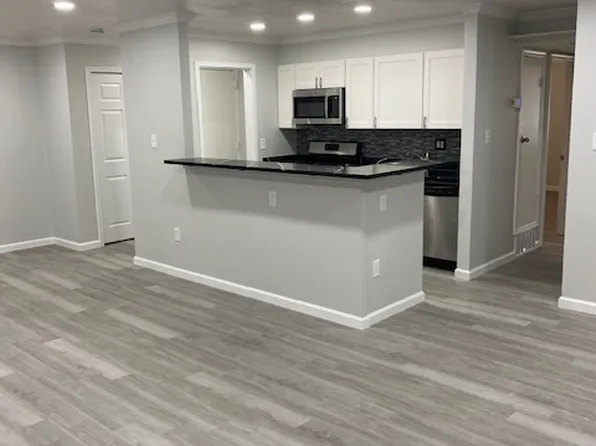 567 Wilson Bridge Dr, Oxon Hill, MD