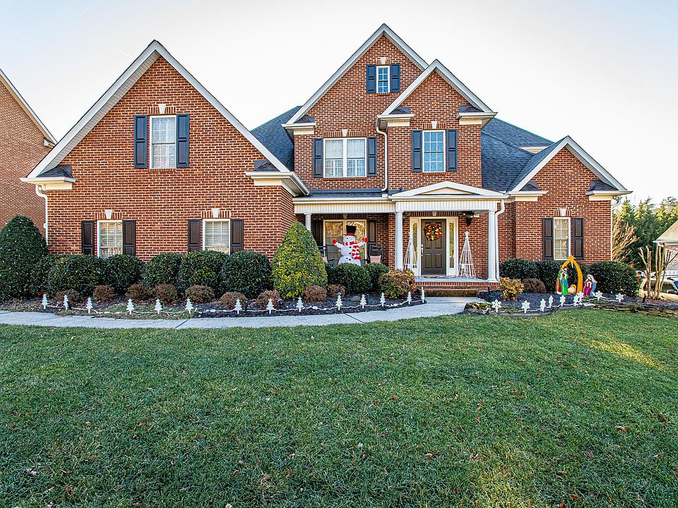 1st image of 9642 Valley Woods Ln