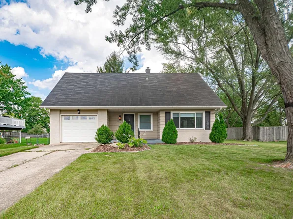 6010 Aragon Dr, Fort Wayne, IN 46818