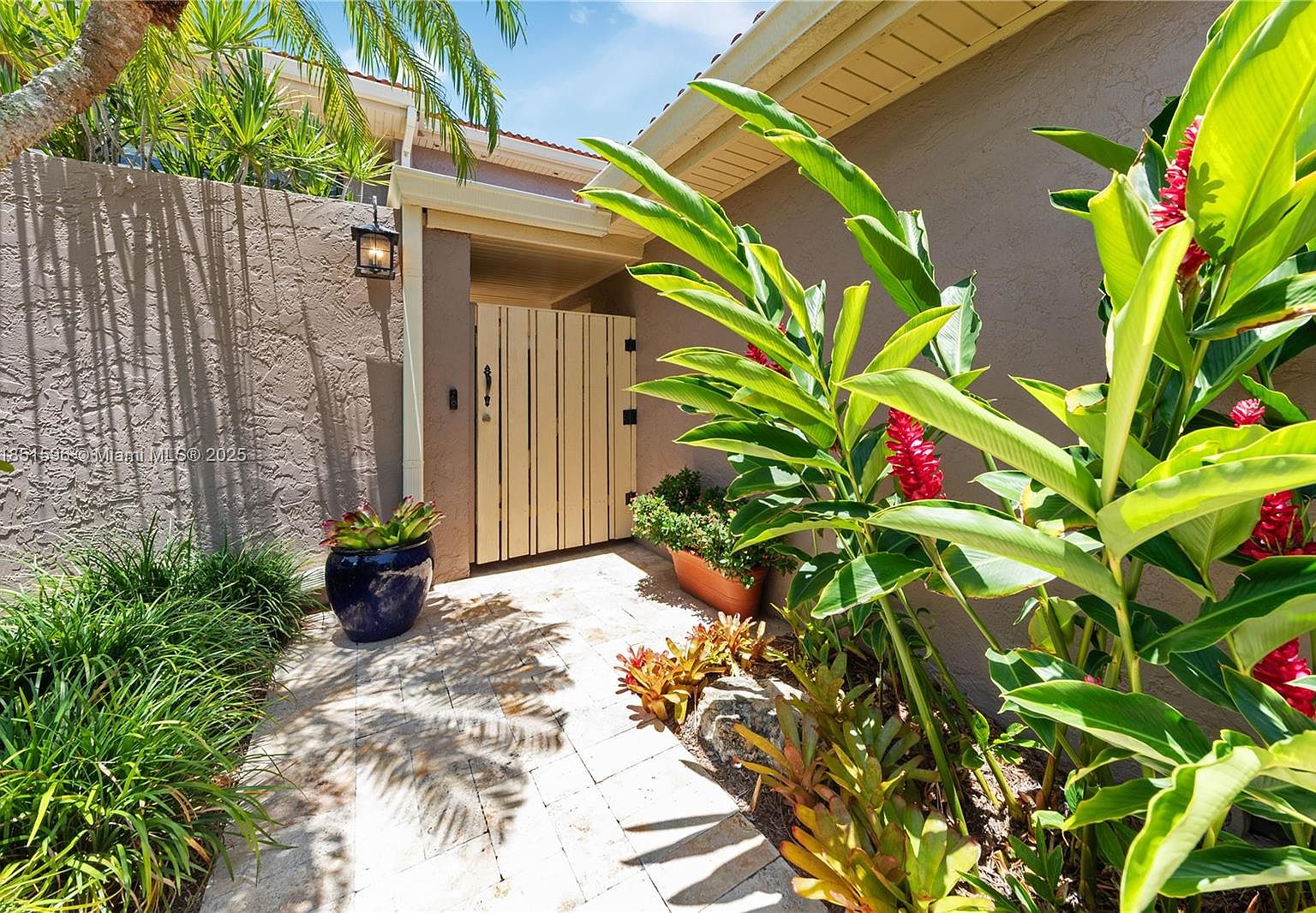 303 Saint Andrews Rd #19-68