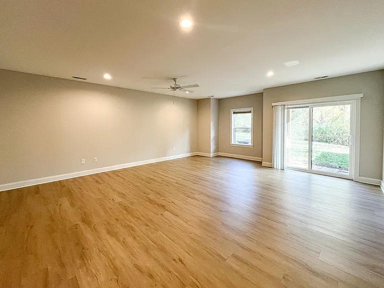 1525 Birnam Dr — Photo 17