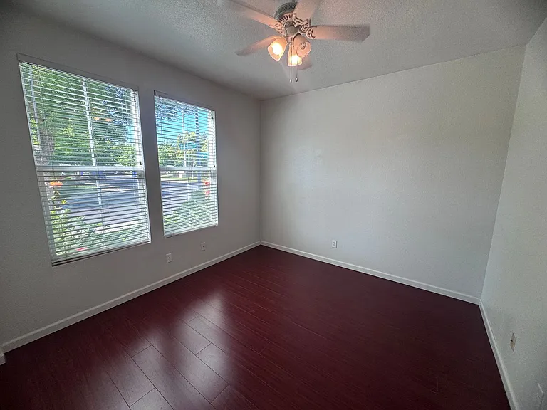 9801 Caygoude Ct — Photo 4