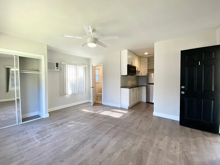 14532 Dickens St #1 — Photo 5