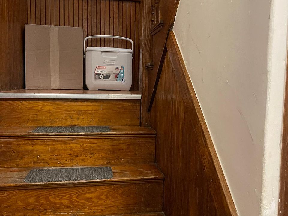 1st image of 7 Dewey St Floor 2