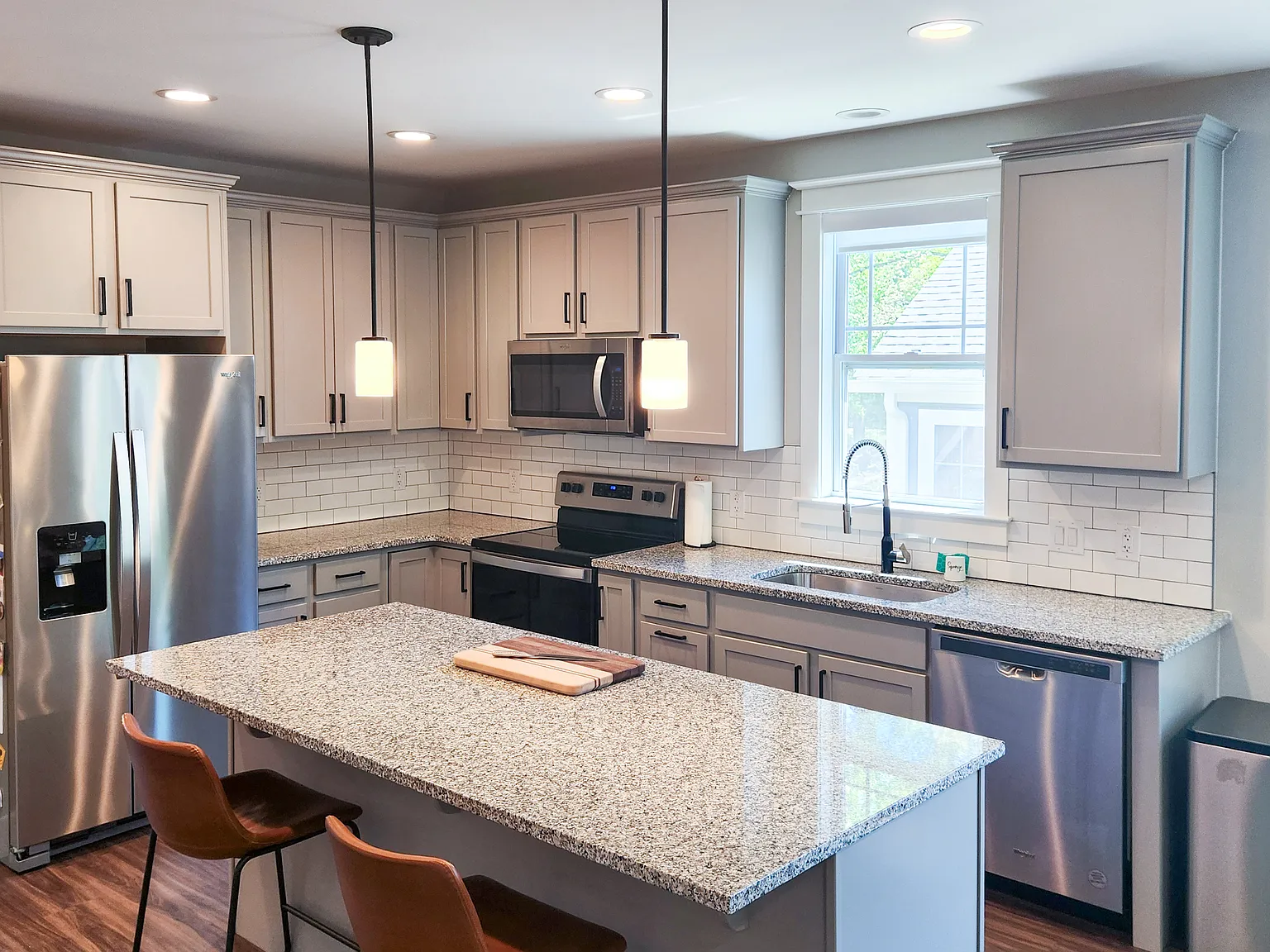 3 bed, 1500 sqft, $2,595 — Photo 2