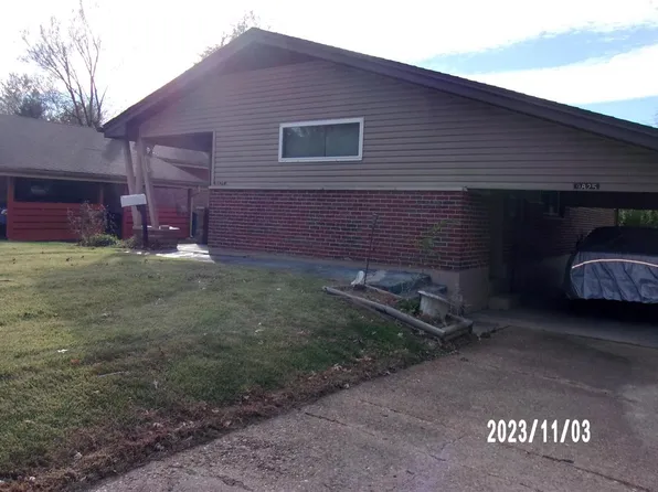 9825 Cambria Dr, Saint Louis, MO 63136