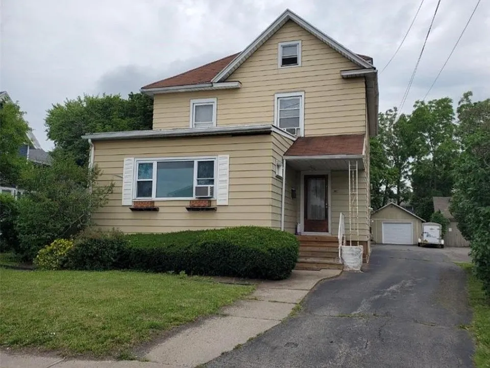 324 E Henrietta Rd #UPSTAIRS