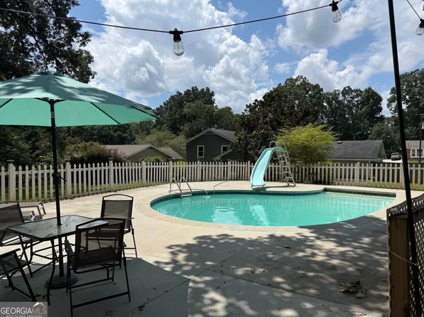 474 Royal Oaks Ter, Stone Mountain, GA 30087