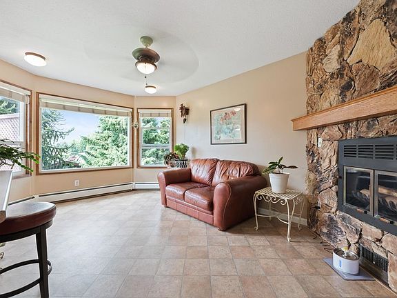 3rd image of 11523 Bonson Rd