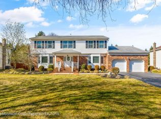 7 Glenbrook Ct, Lawrence Township, NJ 08648