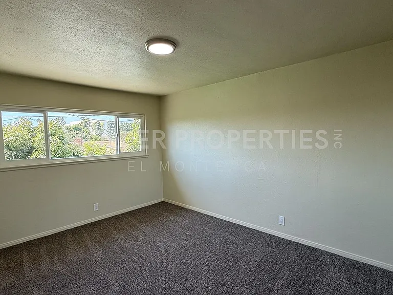 11229 Brockway Ave — Photo 8