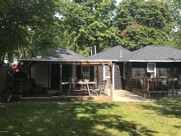 2nd image of 2439 E Laketon Ave