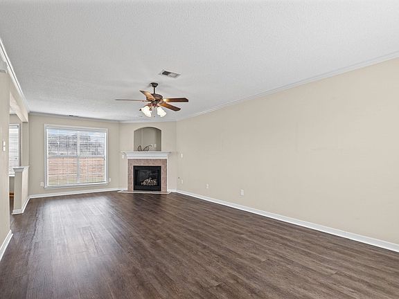 3rd image of 4694 Bloomfield Cv