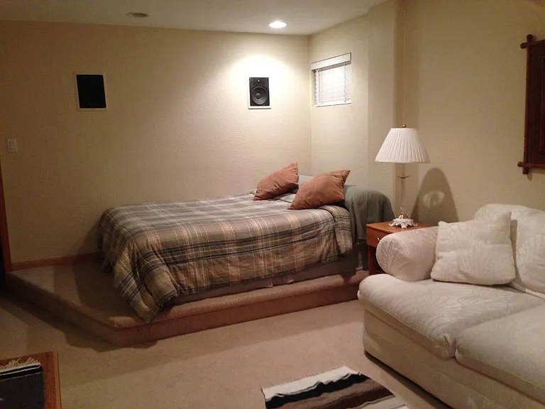 12545 Winona Ct — Photo 3