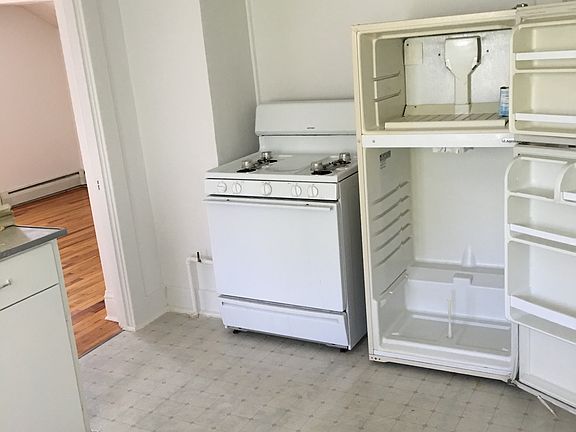 3rd image of 74 Genesee St #2