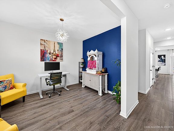 3rd image of 1571 Middleton Rd