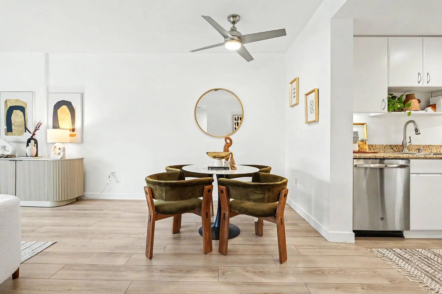 260 King St Unit 555 - Photo 7