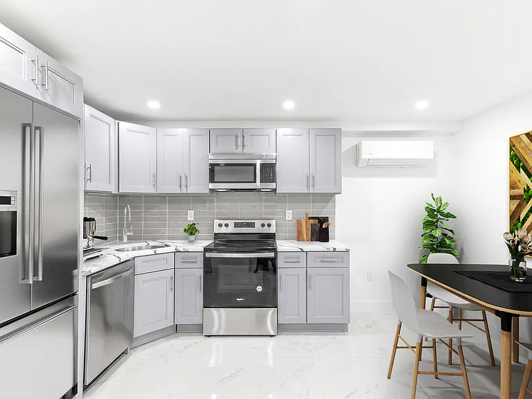 15 Cooper St #1B — Photo 11