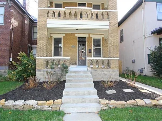 318 E 4th St #2 — Photo 1