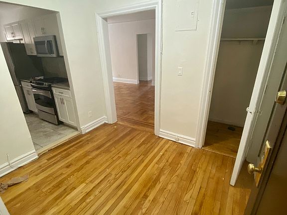 5th image of 4 Barker Ave Floor 2G-2