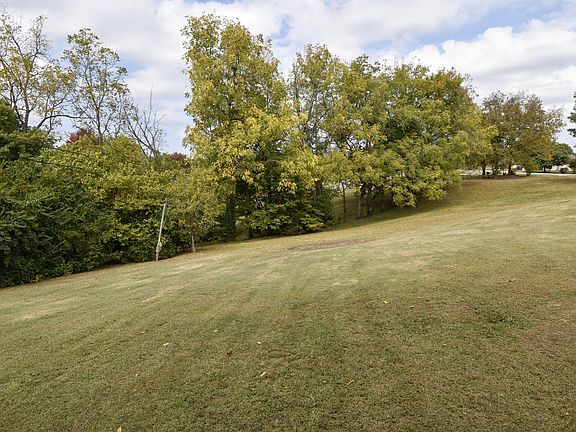 5th image of 116 Old Pond Way