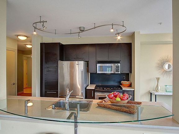 Kitchen glass bar